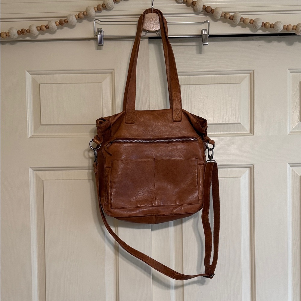 Genicci Leather Shoulder & Crossbody Bag